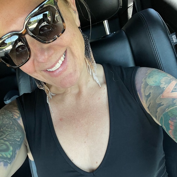 Meet your Posher, Sharon - Picture 1 of 1